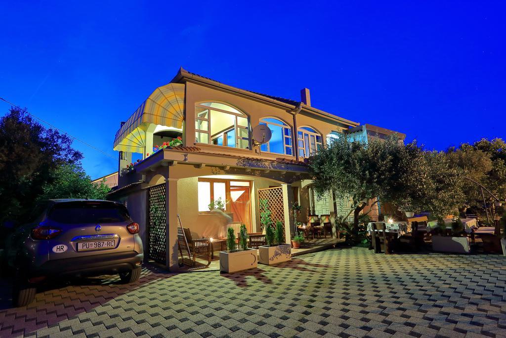 Apartments Melita Bibinje Ngoại thất bức ảnh